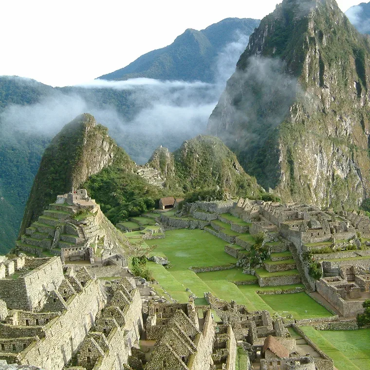Machu Picchu ao amanhecer